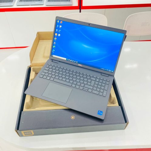 Dell-Latitude-3520-i3