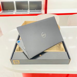 Dell-Latitude-3520-i5