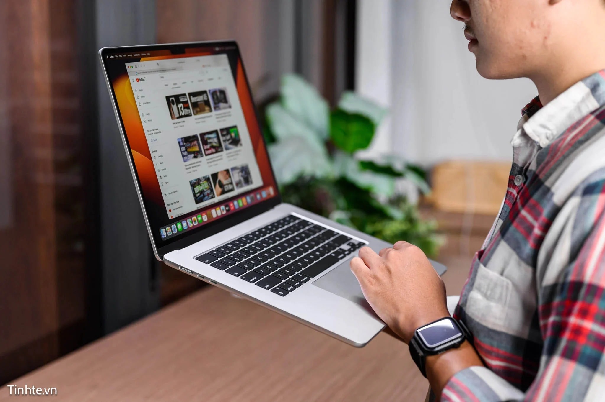 Laptop 5G Đang Thay Đổi Cách Chúng Ta Kết Nối Và Làm Việc